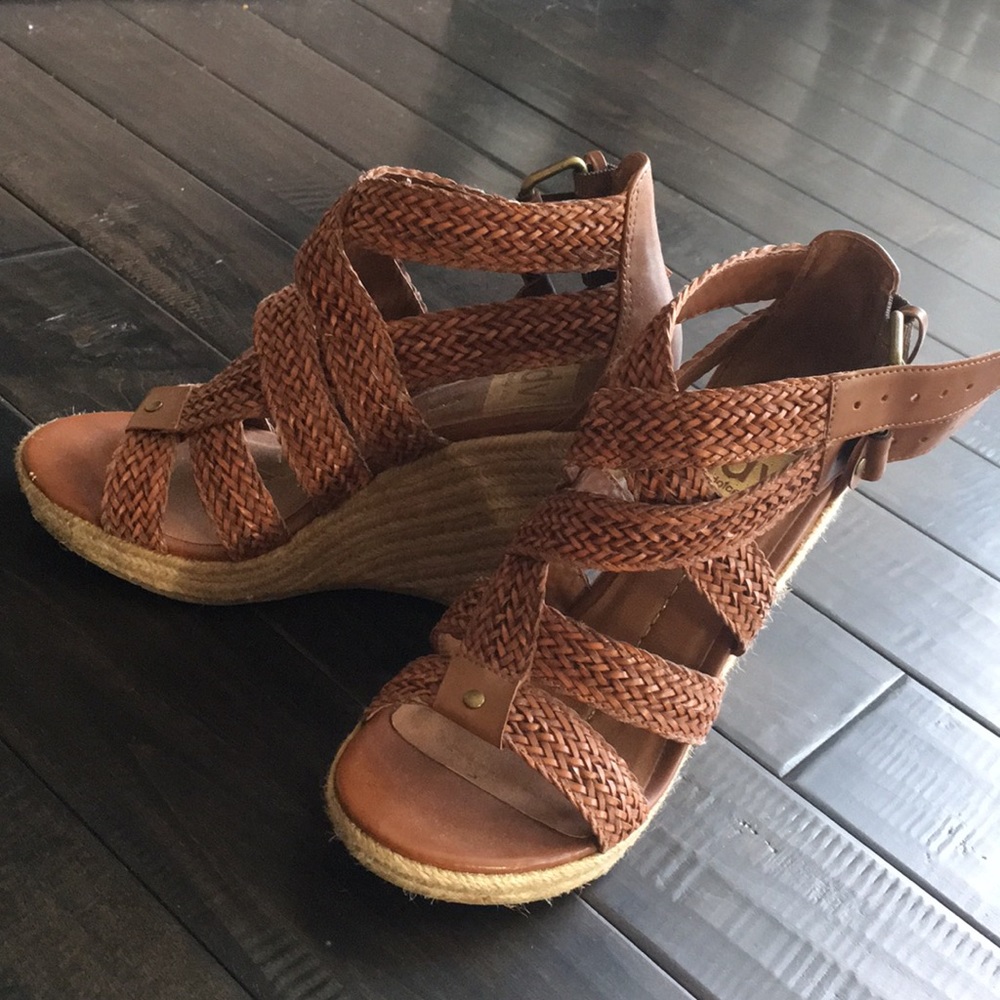 DV by Dolce Vita Wedges Brown Size 6